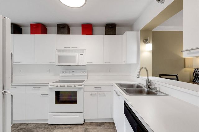 3980 IRONWOOD CIRCLE 404, Bradenton, FL 34209