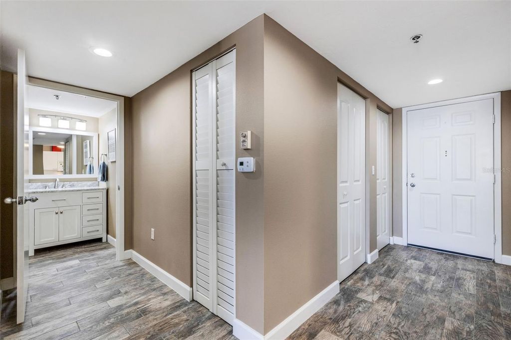 3980 IRONWOOD CIRCLE 404, BRADENTON, FL 34209 — photo 2