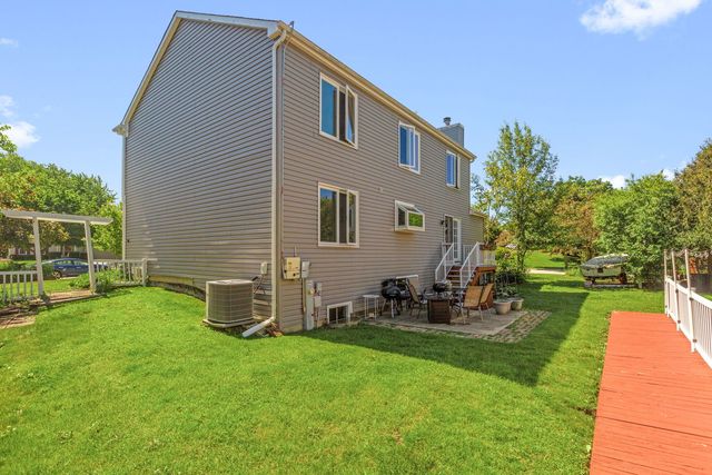 1898 McRae Lane, Mundelein, IL 60060