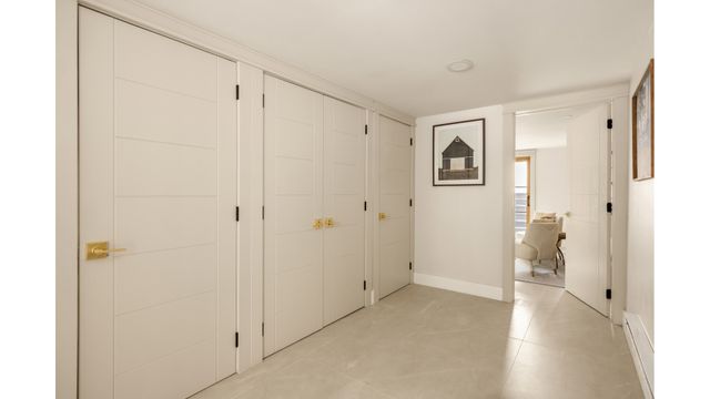 69 CLERMONT Avenue, New York City, NY 11205