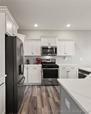 2079 Prestwick Place, Henryville, IN 47126