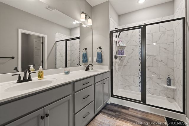 2079 Prestwick Place, Henryville, IN 47126