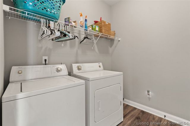 2079 Prestwick Place, Henryville, IN 47126