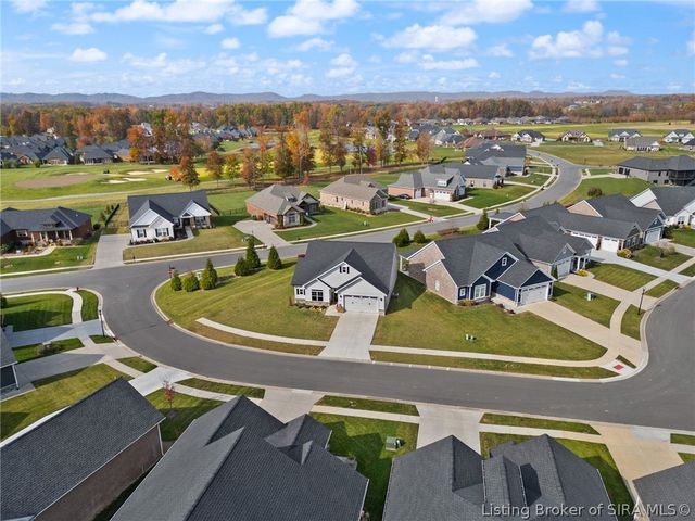2079 Prestwick Place, Henryville, IN 47126