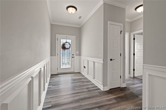 2079 Prestwick Place, Henryville, IN 47126