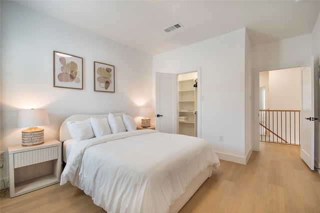 7336 Flyers Way, Dallas, TX 75235