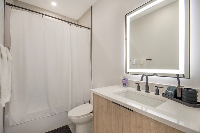 7336 Flyers Way, Dallas, TX 75235