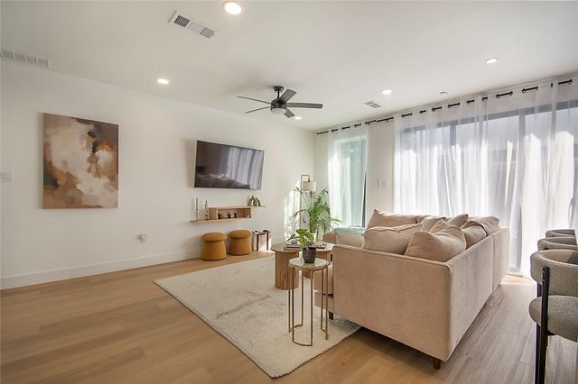 7336 Flyers Way, Dallas, TX 75235