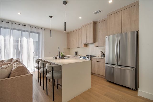 7336 Flyers Way, Dallas, TX 75235