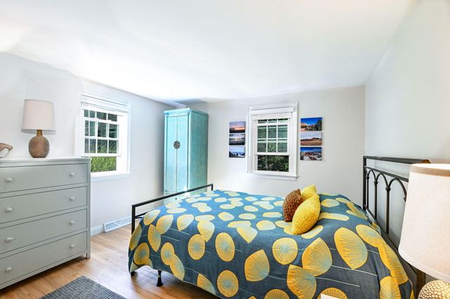 31 Garrison Road, Falmouth, MA 02540