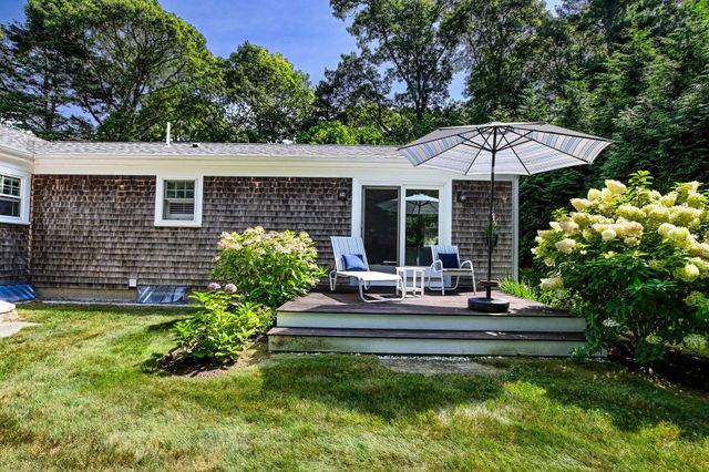 31 Garrison Road, Falmouth, MA 02540