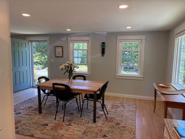 31 Garrison Road, Falmouth, MA 02540
