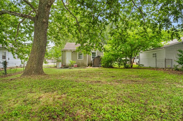 922 S Scenic Avenue, Springfield, MO 65802