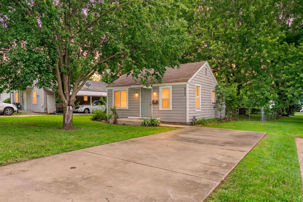 922 S Scenic Avenue, Springfield, MO 65802