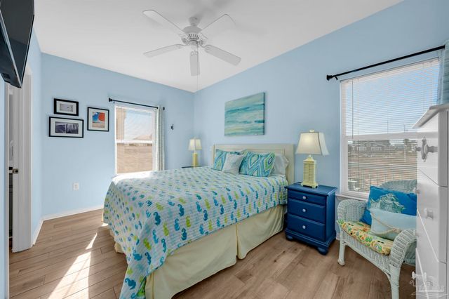 401 W Buchanan Ct, Gulf Shores, AL 36542