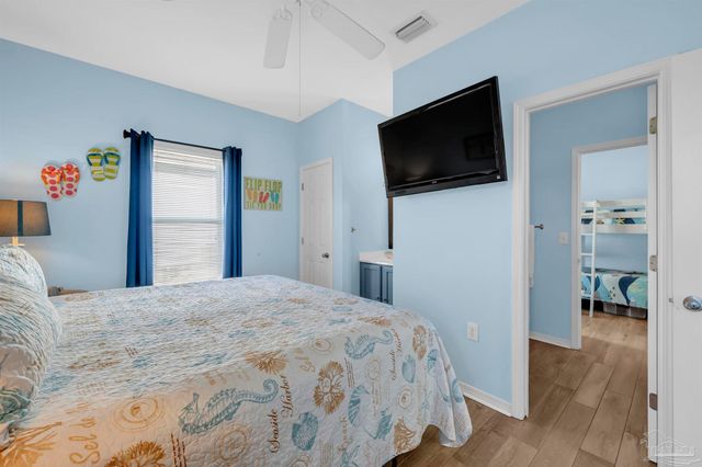 401 W Buchanan Ct, Gulf Shores, AL 36542