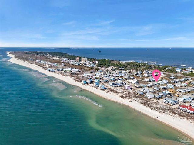 401 W Buchanan Ct, Gulf Shores, AL 36542