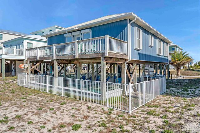 401 W Buchanan Ct, Gulf Shores, AL 36542