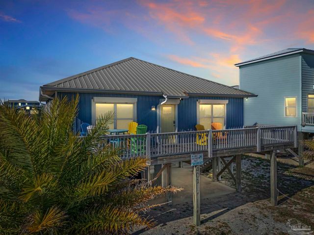 401 W Buchanan Ct, Gulf Shores, AL 36542