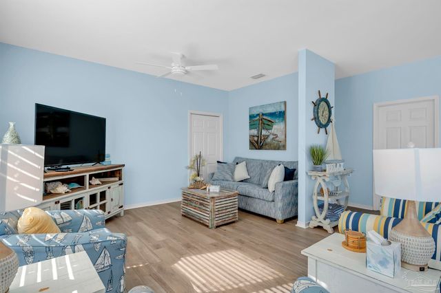 401 W Buchanan Ct, Gulf Shores, AL 36542