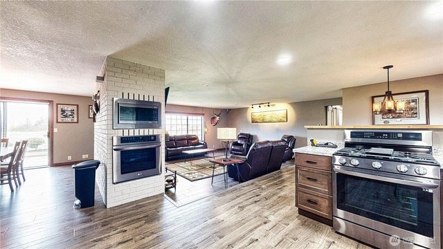 22128 Bulson Road, Mount Vernon, WA 98274