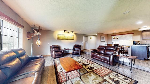 22128 Bulson Road, Mount Vernon, WA 98274