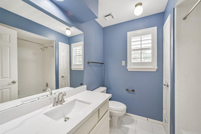 2214 Cherrytree Ridge Lane, Houston, TX 77062