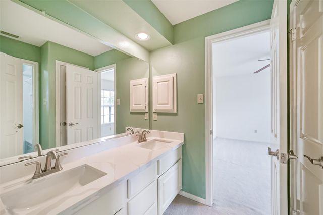 2214 Cherrytree Ridge Lane, Houston, TX 77062