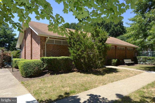 7864 COLONIAL VILLAGE ROW, Annandale, VA 22003