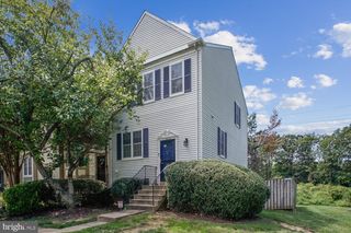 7864 COLONIAL VILLAGE ROW, Annandale, VA 22003