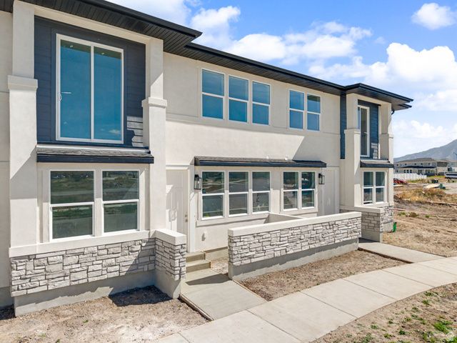 741 S HARRISON DR, Springville, UT 84663