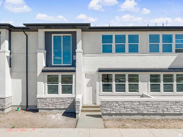 741 S HARRISON DR, Springville, UT 84663