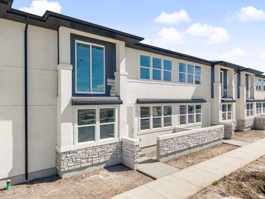 741 S HARRISON DR, Springville, UT 84663