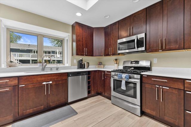 114 113th STREET, Pleasant Prairie, WI 53158