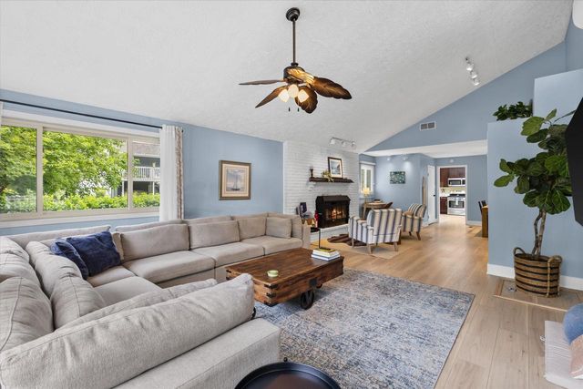 114 113th STREET, Pleasant Prairie, WI 53158