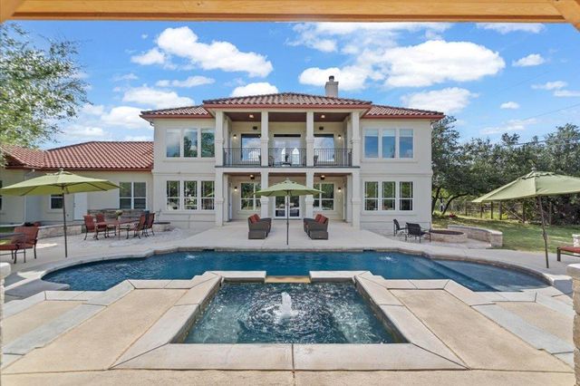 5201 Great Divide DR, Bee Cave, TX 78738