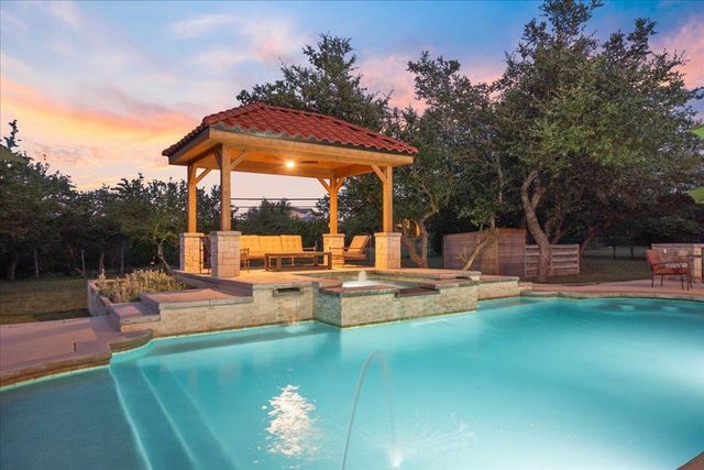 5201 Great Divide DR, Bee Cave, TX 78738