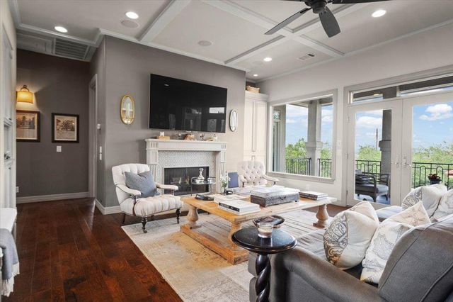5201 Great Divide DR, Bee Cave, TX 78738