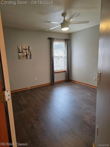 3909 Sunflower Lane, Warren, MI 48091