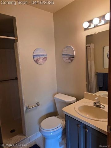 3909 Sunflower Lane, Warren, MI 48091