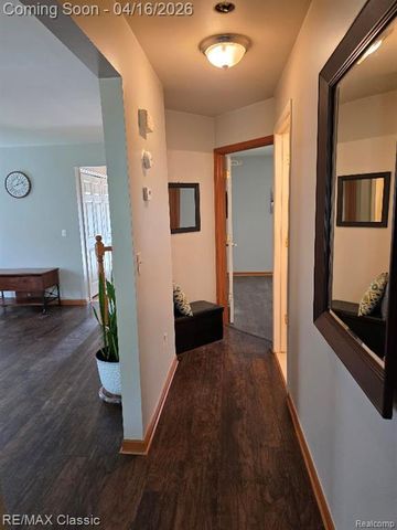 3909 Sunflower Lane, Warren, MI 48091