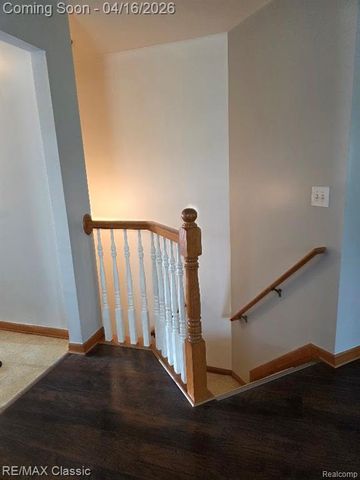 3909 Sunflower Lane, Warren, MI 48091