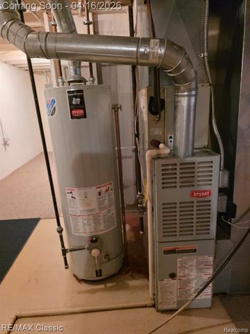 3909 Sunflower Lane, Warren, MI 48091