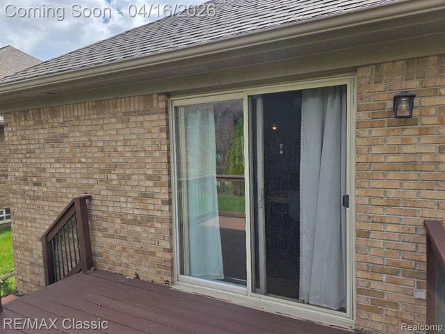 3909 Sunflower Lane, Warren, MI 48091