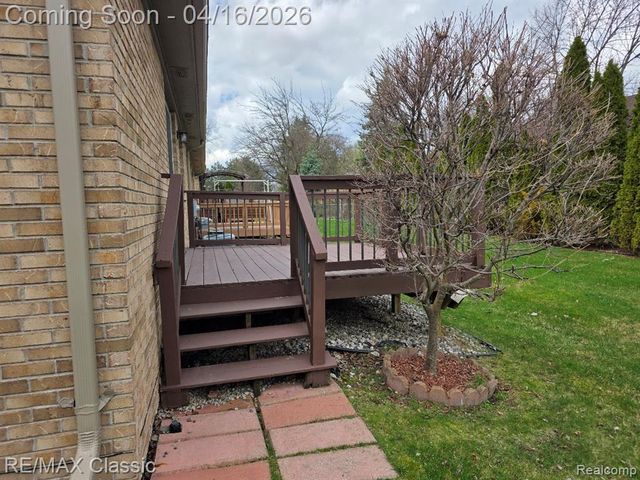 3909 Sunflower Lane, Warren, MI 48091