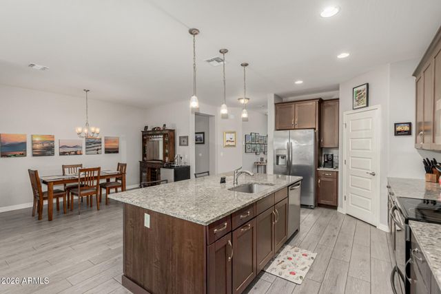 18597 W ROBIN Lane, Surprise, AZ 85387