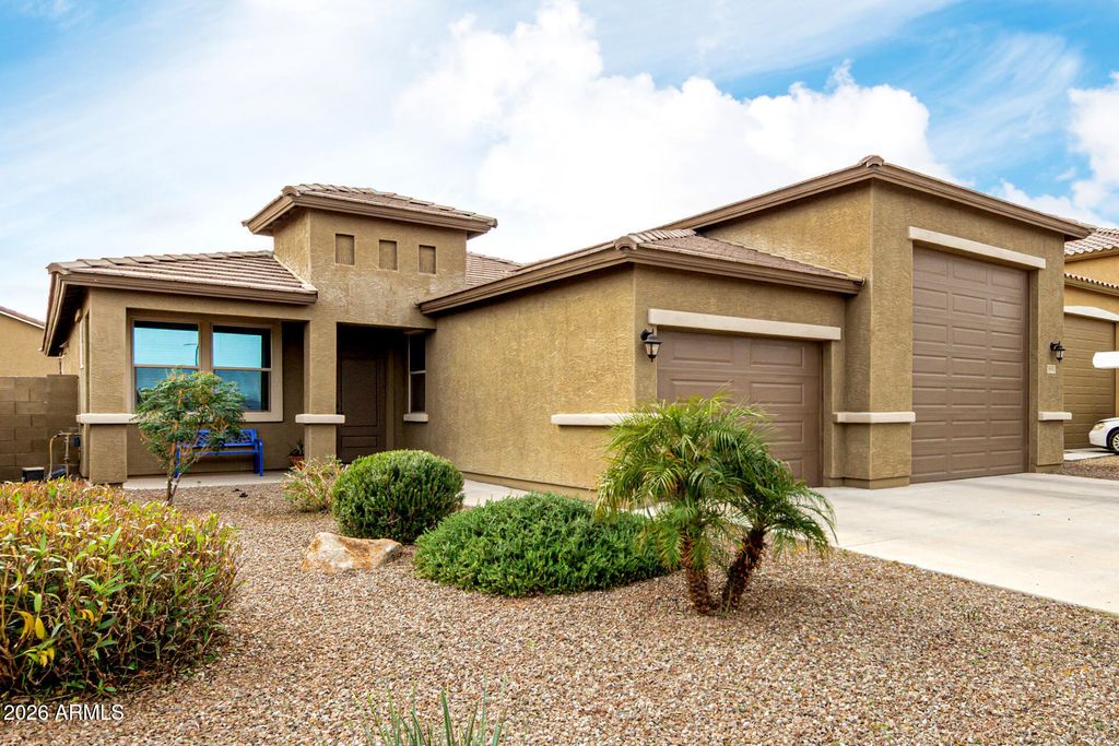 18597 W ROBIN Lane, Surprise, AZ 85387
