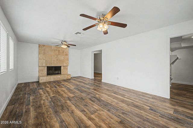 2801 E ANGELA Drive, Phoenix, AZ 85032