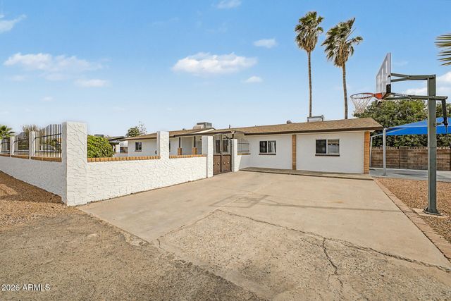 2801 E ANGELA Drive, Phoenix, AZ 85032