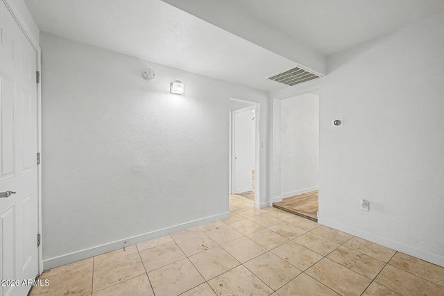 2801 E ANGELA Drive, Phoenix, AZ 85032